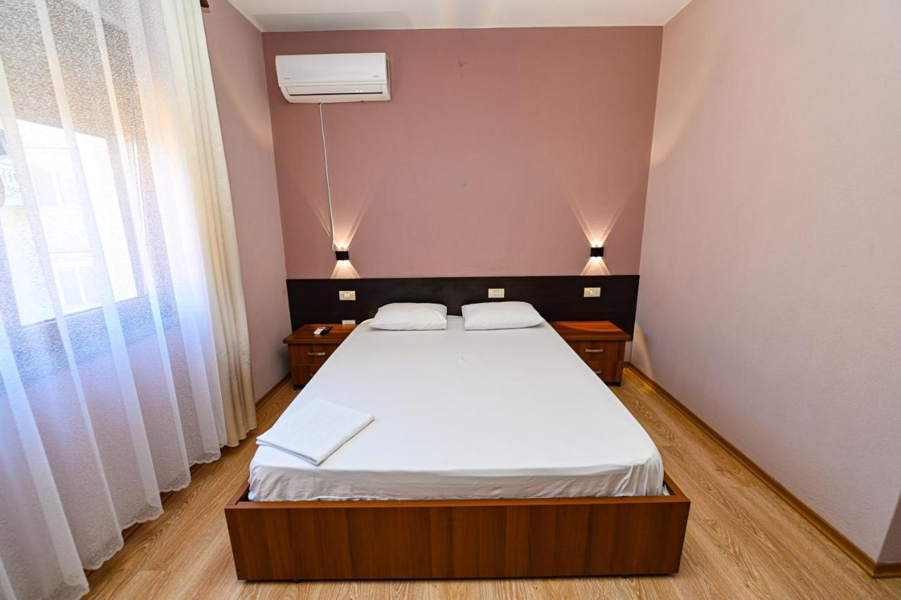 Hotel Epoka Shkoder Exterior photo